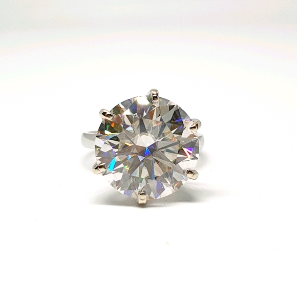10.00 CARAT (D-E-F) MOISSANITE ENGAGEMENT RING - Picture 1 of 9